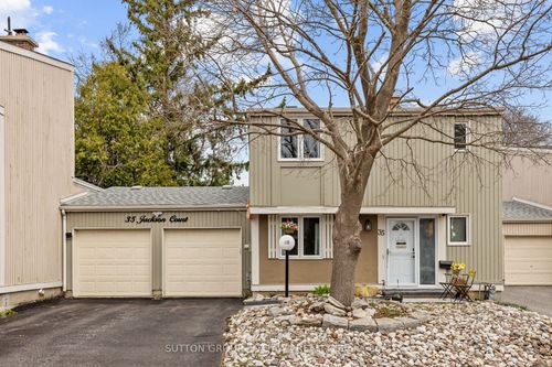 35 Jackson Crt, Kanata, ON, K2K1B6 | Card Image