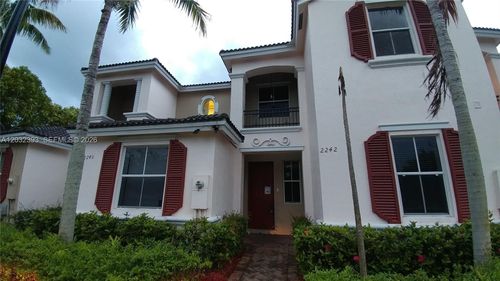 2242 Ne 42nd Cir, Homestead, FL, 33033-6611 | Card Image
