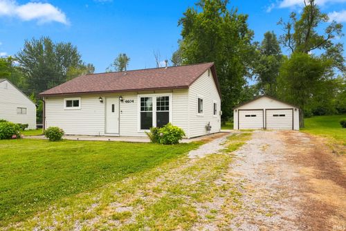 4604 W Cedar Crest Circle, Fort Wayne, IN, 46809 | Card Image