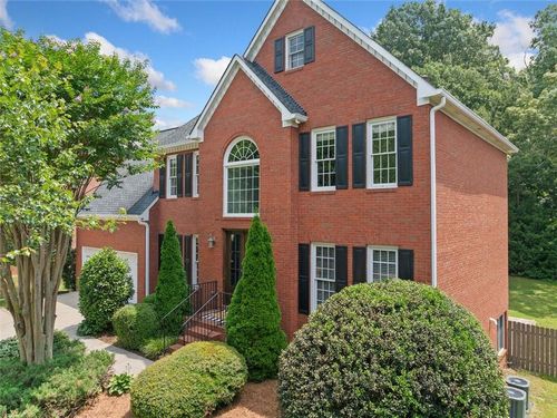 530 Summerhill Dr, Roswell, GA, 30075-7140 | Card Image