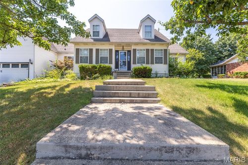 2205 Autumn Rd, Poplar Bluff, MO, 63901-2706 | Card Image
