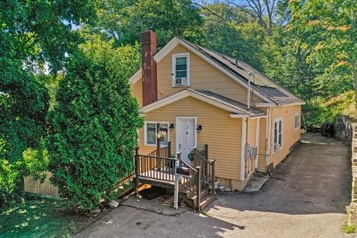 1 Wigwam Hill Dr, Worcester, MA, 01605-2337 | Card Image