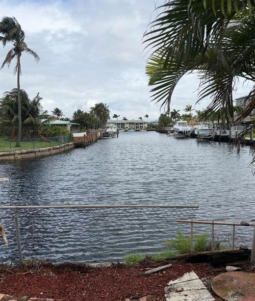 933 Se 10th Ct, Pompano Beach, FL, 33060 | Card Image