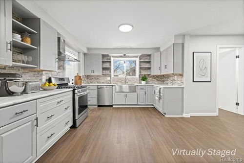 11780 Haggerty Rd, Van Buren Township, MI, 48111-2818 | Card Image