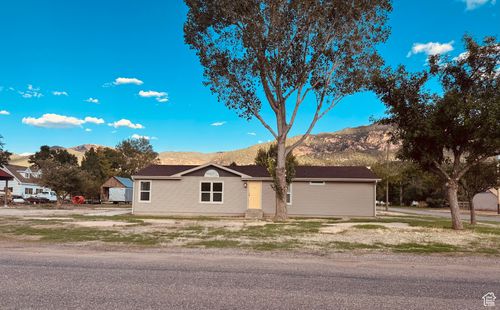 184 W Center St, Kanarraville, UT, 84742 | Card Image