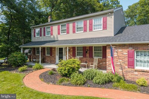 15 Woodchuck Way, GLEN MILLS, PA, 19342-1214 | Card Image
