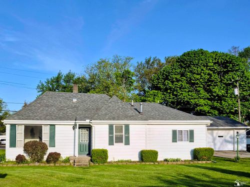 4509 Dixon Rd, Newport, MI, 48166-9635 | Card Image