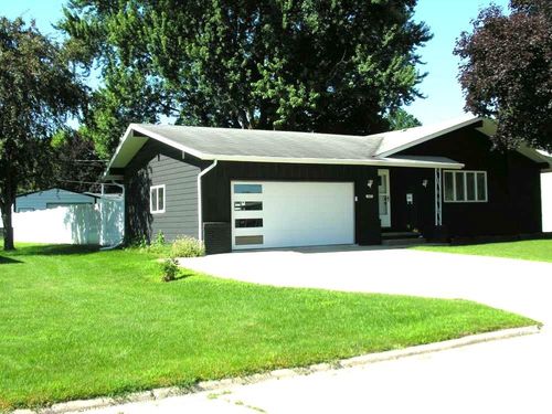 426 Poplar St, Osage, IA, 50461-1140 | Card Image