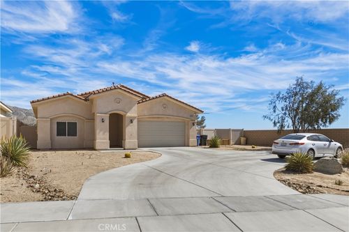 65352 Rolling Hills Dr, Desert Hot Springs, CA, 92240-1582 | Card Image