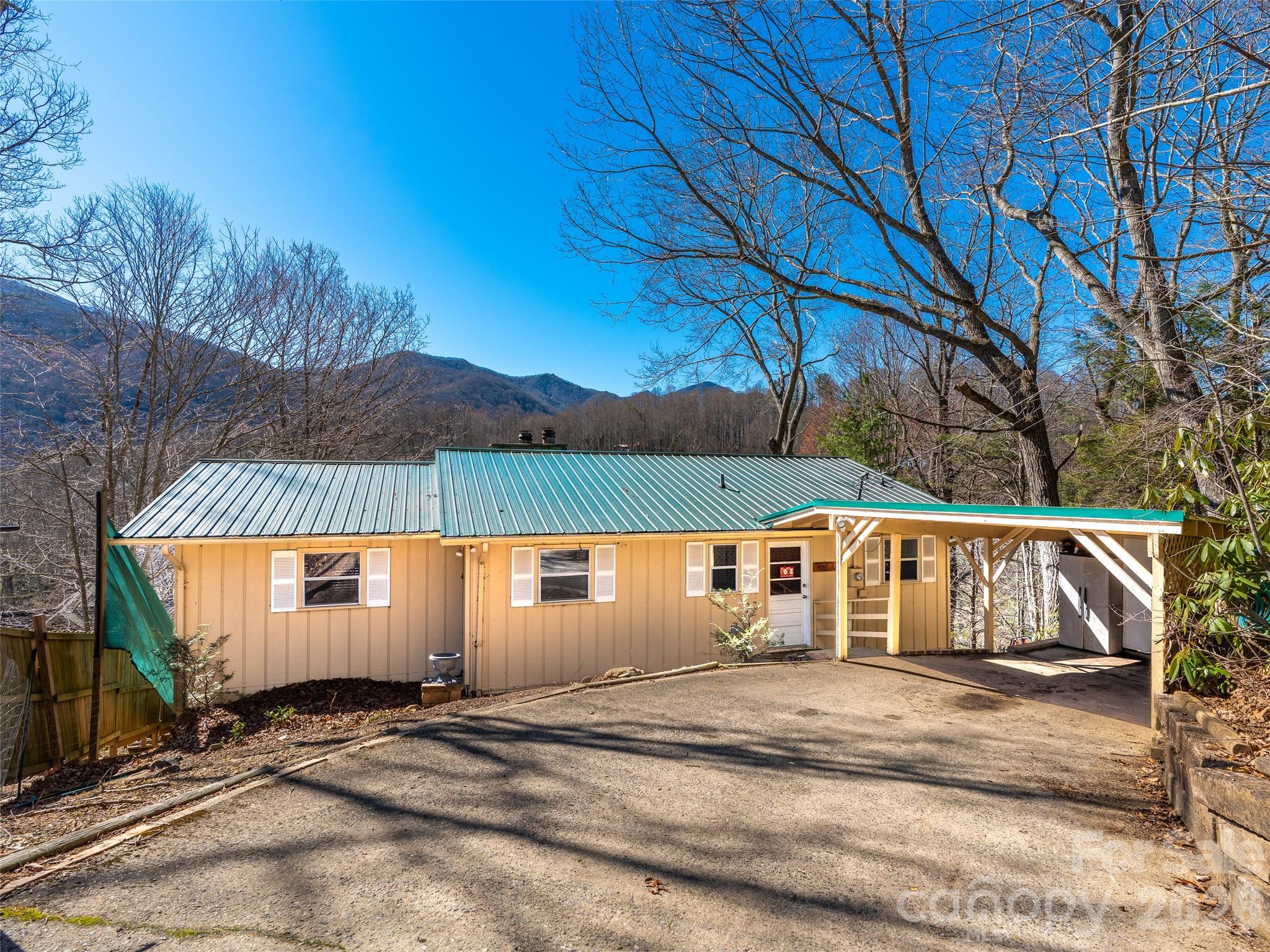 Residential in Maggie Valley