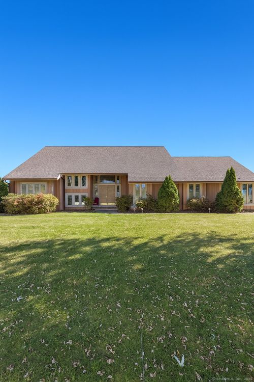 1 Deanne Lynn Cir, Windsor, CT, 06095-1740 | Card Image