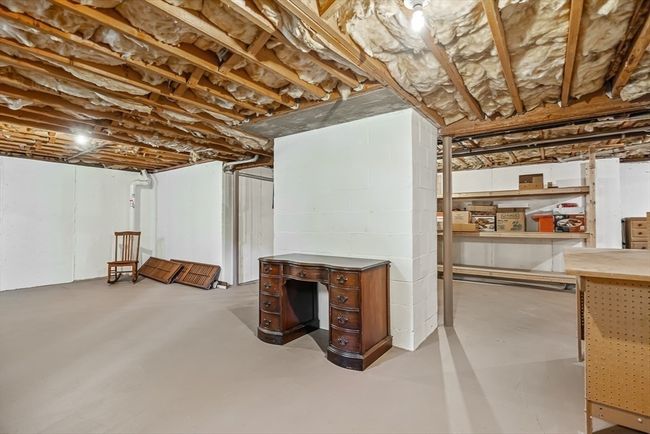 UNIT-4 - 22 Grove Pl, Condo with 2 bedrooms, 1 bathrooms and 1 parking in Winchester MA | Image 28