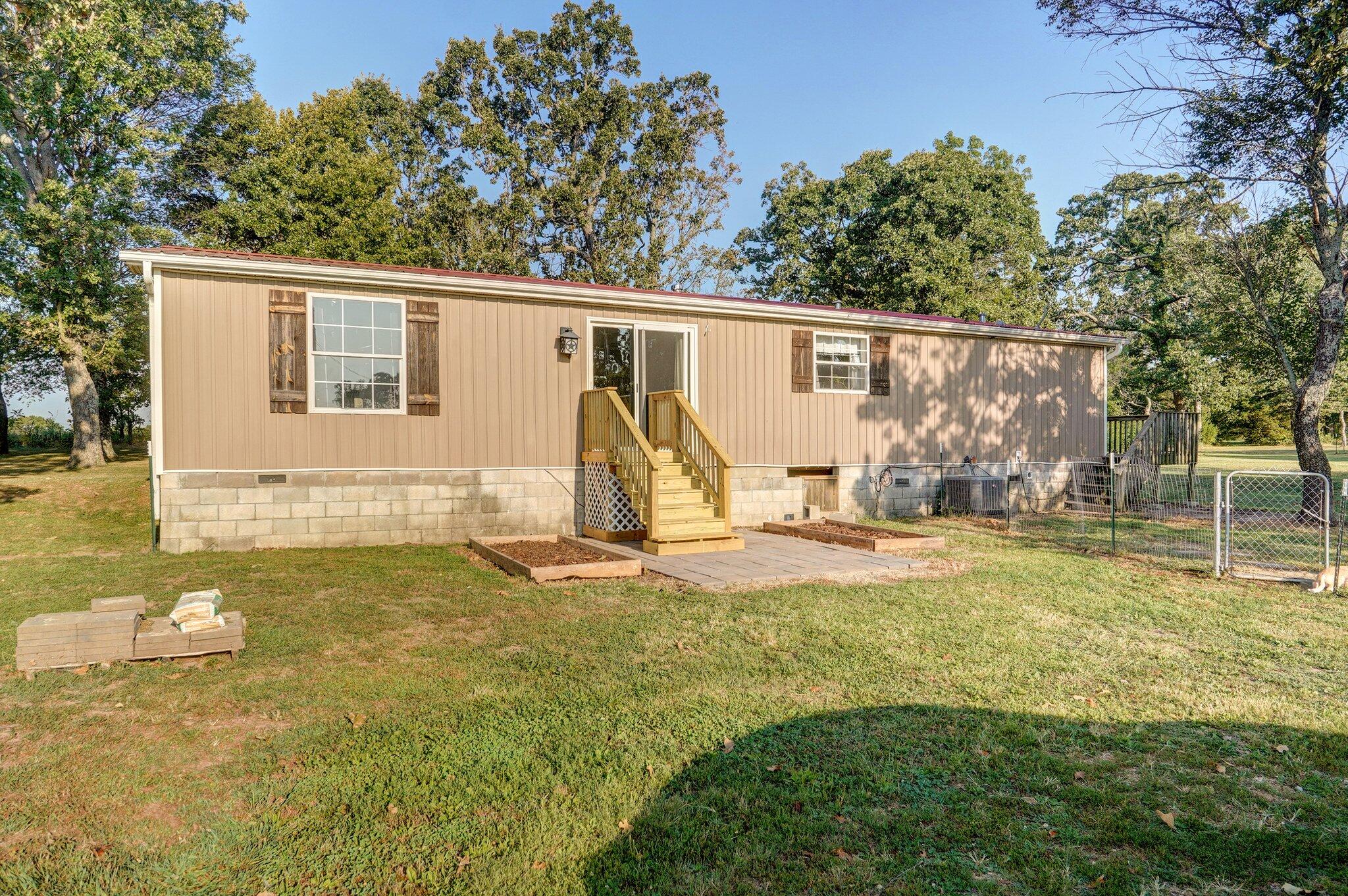 Lawrence 2175 , Verona, MO 65769