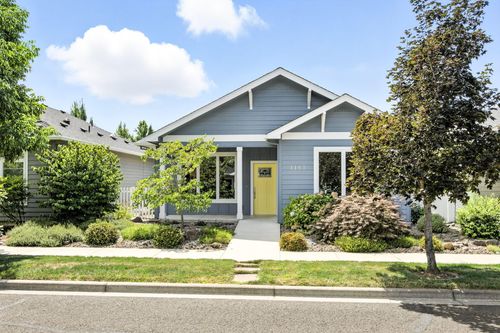 1167 Boulder Ridge St, Central Point, OR, 97502-8646 | Card Image