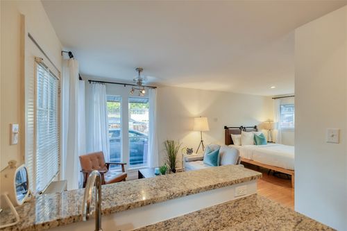 apt-107-2526 Durwood St, Austin, TX, 78704-5407 | Card Image