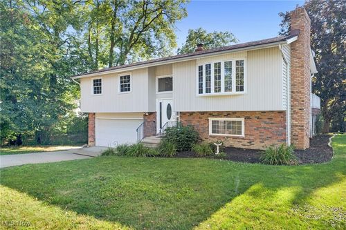 399 Judita Dr, Brunswick, OH, 44212-1757 | Card Image