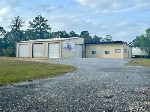 8351 Bryant Dr, Silsbee, TX, 77656-6438 | Card Image