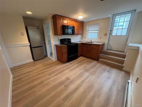 2-62 Warwick Rd, Island Park, NY, 11558-1424 | Card Image