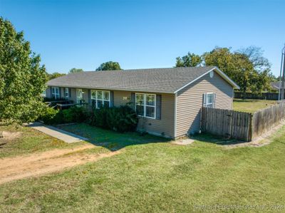 258 Se 1st, House other with 3 bedrooms, 2 bathrooms and null parking in Atoka OK | Image 1