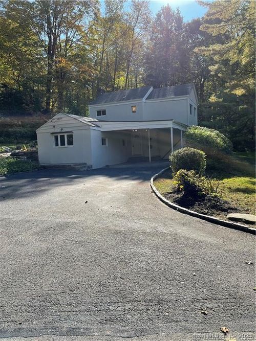 84-86 Pocahontas Rd, Redding, CT, 06896-1614 | Card Image