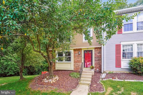 8901 Gutman Ct, SPRINGFIELD, VA, 22153-1135 | Card Image