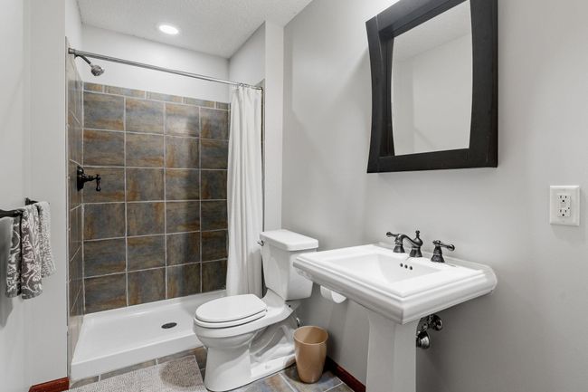Lower level bathroom | Image 35