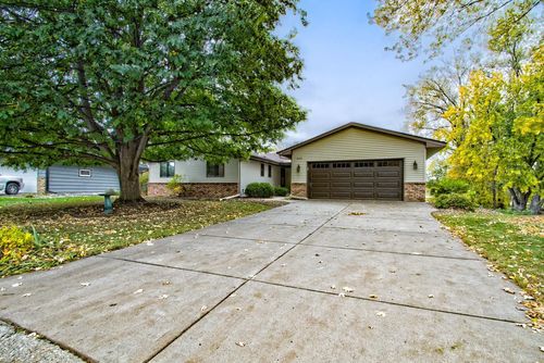 3155 21st Ln Nw, New Brighton, MN, 55112-5304 | Card Image