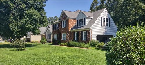 110 Liberty Dr, Yorktown, VA, 23693-4636 | Card Image