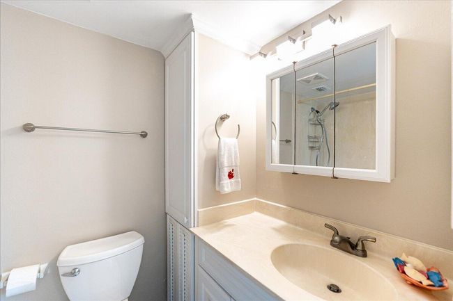 APT-323 - 4100 Highway A1a, Condo with 3 bedrooms, 3 bathrooms and null parking in Hutchinson Island FL | Image 24