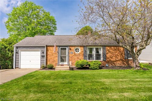 3815 Norman Ave Nw, Canton, OH, 44709-2562 | Card Image