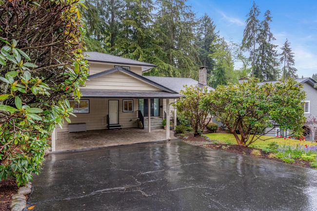 1760 Medwin Place, House other with 6 bedrooms, 4 bathrooms and 4 parking in North Vancouver BC | Image 3
