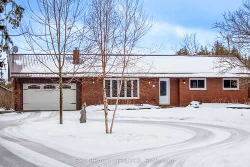 2105 Deer Bay Rd, Lakefield, ON, K0L2H0 | Card Image