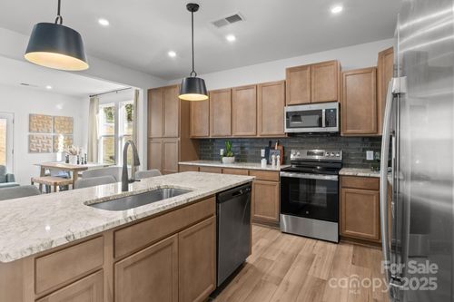 2-7716 Ethora Way, Charlotte, NC, 28216-5452 | Card Image