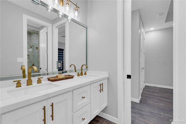5284 N Mayberry Rd, House other with 4 bedrooms, 4 bathrooms and 5 parking in Palmhurst TX | Image 14