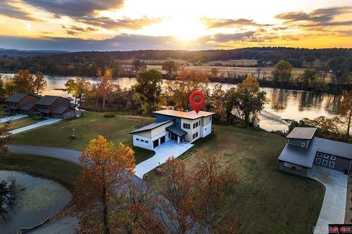 5 Sowbug Cir, Cotter, AR, 72626-8007 | Card Image