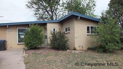 808 Windmill Rd, Cheyenne, WY, 82001-6111 | Card Image