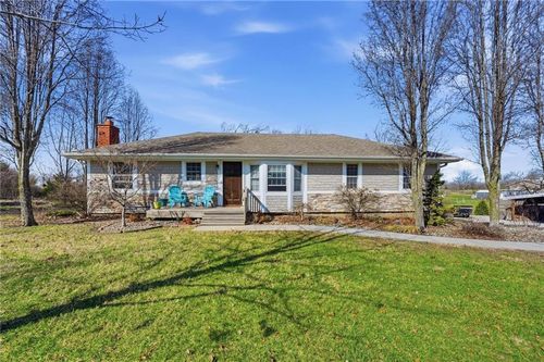 21816 S Hannah Rd, Harrisonville, MO, 64701-4241 | Card Image