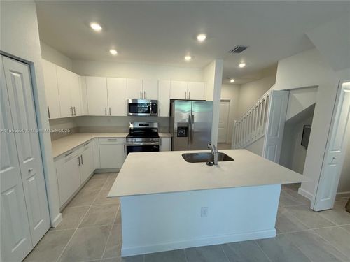 184-184 Se 10th Ct, Florida City, FL, 33034 | Card Image
