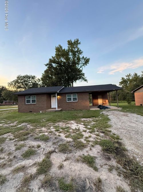 17321 Old Lumberton Rd, Laurinburg, NC, 28352-9396 | Card Image
