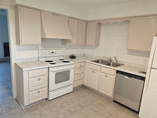 710 S 23rd St, Rogers, AR, 72758-4077 | Card Image