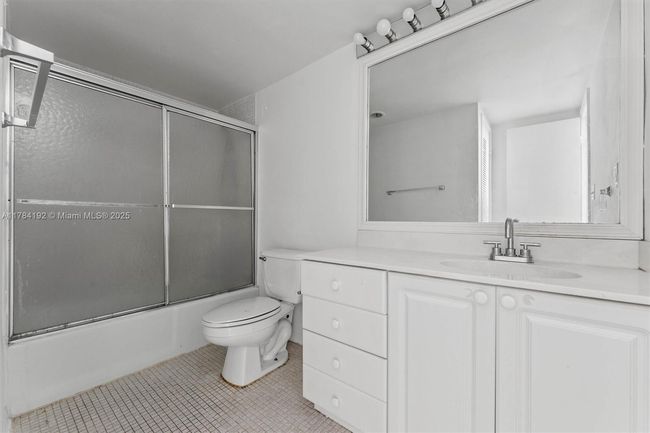24 - 19380 Collins Ave, Condo with 1 bedrooms, 1 bathrooms and null parking in Sunny Isles Beach FL | Image 16