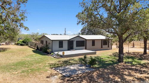 303 County Road 425, Stockdale, TX, 78160-6681 | Card Image