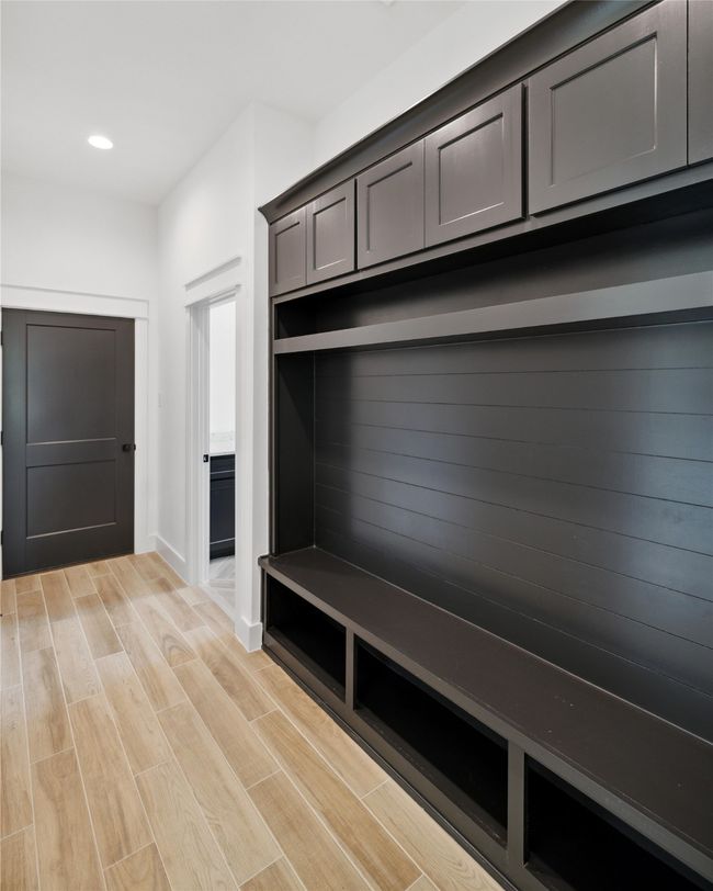 View of mudroom | Image 27