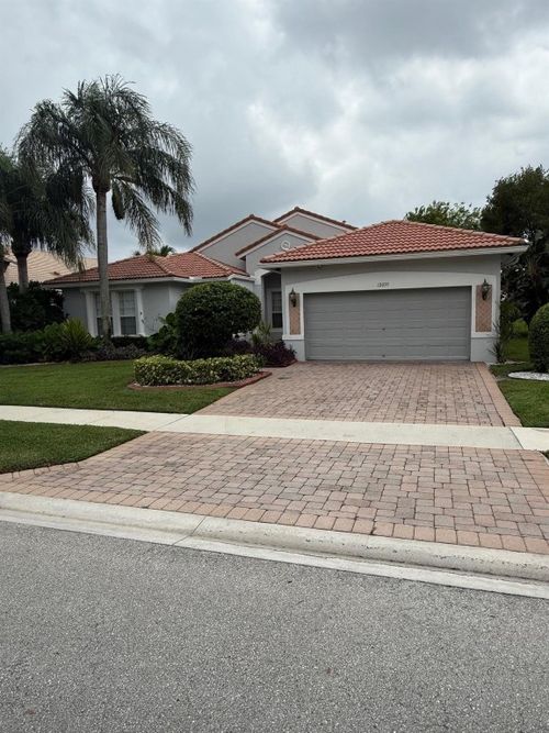12039 Oakvista Dr, Boynton Beach, FL, 33437-6351 | Card Image