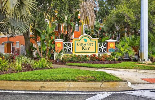 unit-12109-4207 S Dale Mabry Hwy, TAMPA, FL, 33611-1443 | Card Image