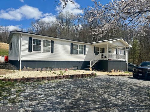 152 Brook Ln, Hyndman, PA, 15545-7718 | Card Image