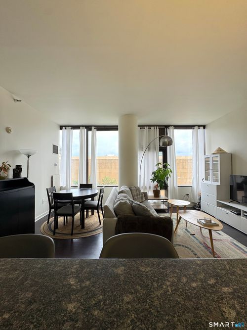 pl2-127 Greyrock Pl, Stamford, CT, 06901-3106 | Card Image