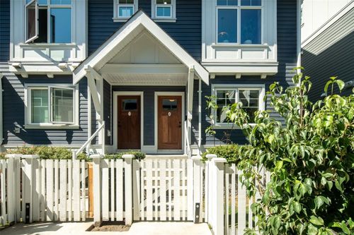 4-3092 Washington Ave, Victoria, BC, V9A0J5 | Card Image