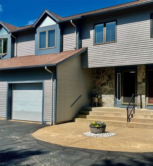 unit-e4-8 Acorn Ct, South Kingstown, RI, 02879-1447 | Card Image