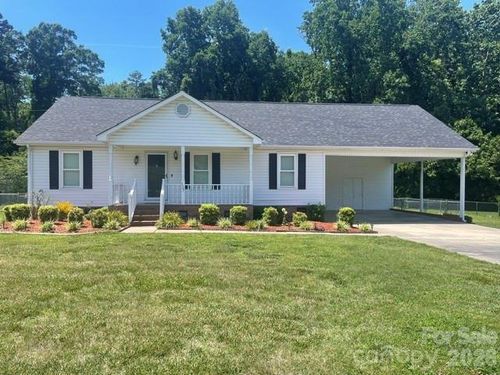 4-127 Old Airport Rd, Concord, NC, 28025-3917 | Card Image
